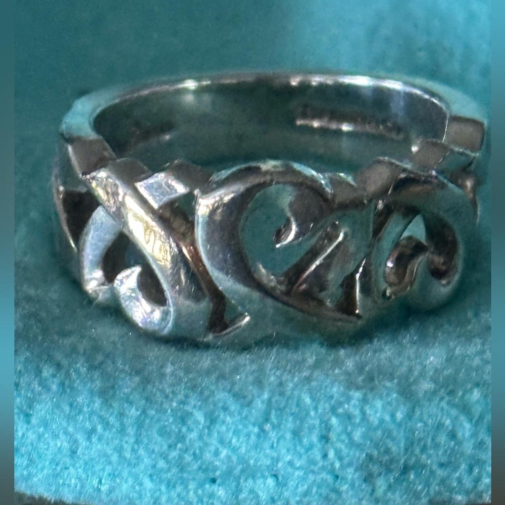 🔹Authentic Tiffany & Co. Paloma Picasso Triple Heart Ring 🔷 - Picture 2 of 7